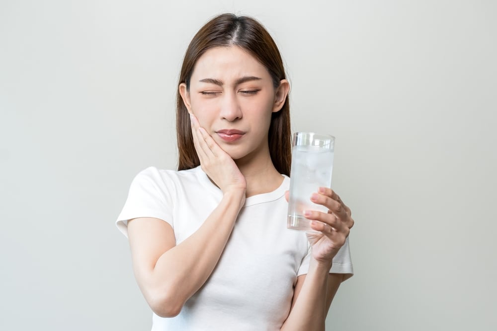 Suffering,From,Toothache,,Blur,Asian,Young,Woman,Touch,Cheek,,Face